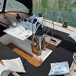 Hotel na wodzie Sailboat On Board *