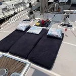 Bateau-hôtel Sailboat On Board