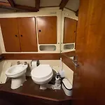 Bateau-hôtel Sailboat On Board Catane