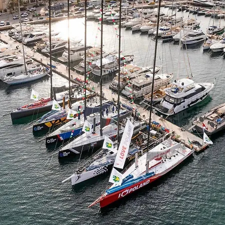 Sailboat On Board Hotel en barco Catania