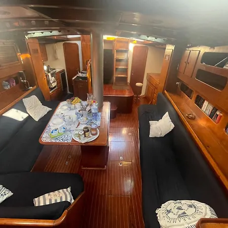 Hotel en barco Sailboat On Board Catania