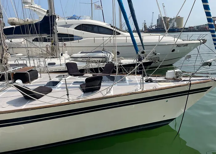 Úszó hotel Sailboat On Board *